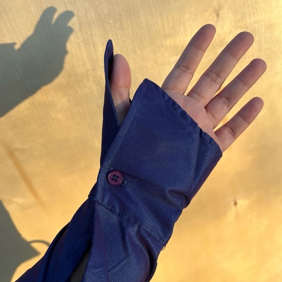 true vintage at last stretchy button up top in duochrome blue/purple medium - Picture 4 of 6